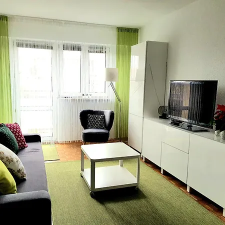 Wygodny Dwupokojowy Pomiedzy Lotniskiem A Centrum Apartment Warschau